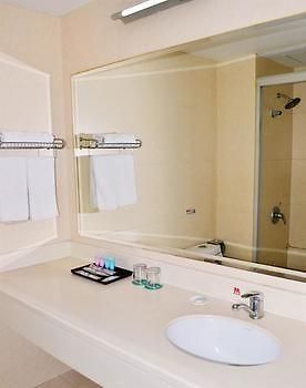 Motel 168 Shanghai Pudong Huinan Metro Station Tesco Luaran gambar